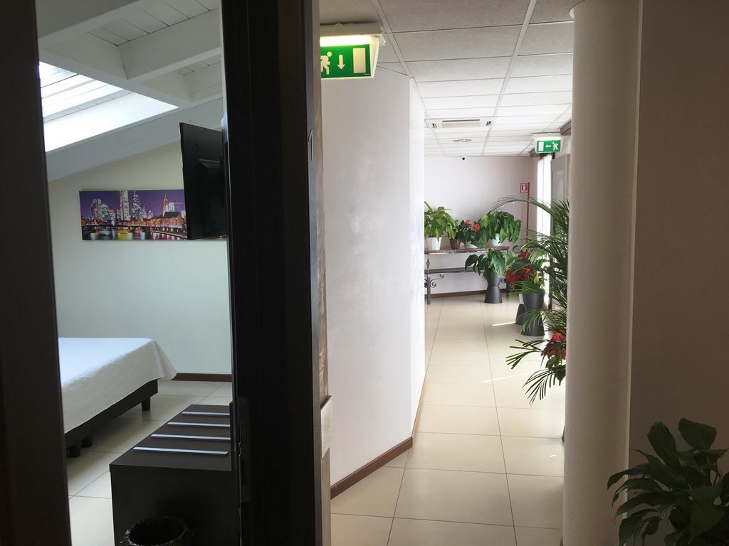 Residenza S.Event B&B Buccinasco Bagian luar foto