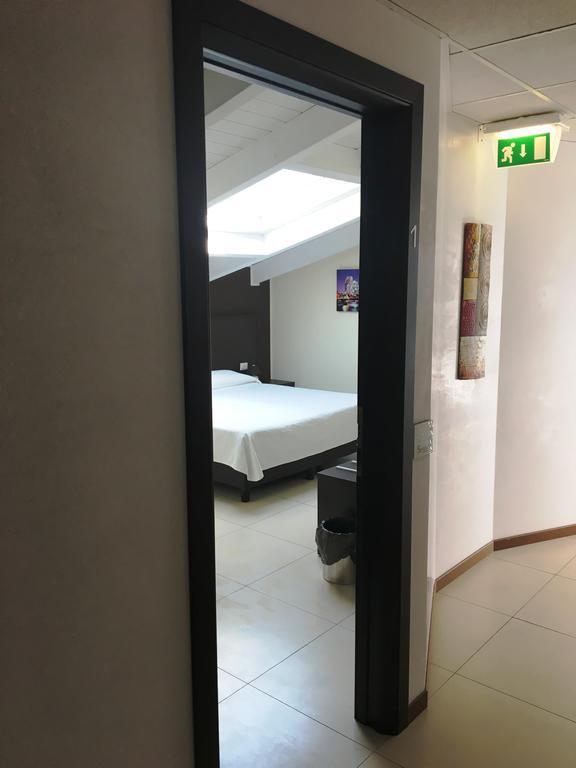 Residenza S.Event B&B Buccinasco Bagian luar foto